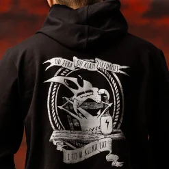 Bluza z kapturem – od zera do klasy średniej i to w kilka lat